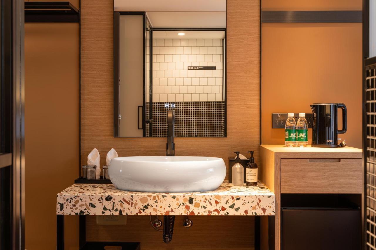 Mia Hotel - Shanghai Xuhui Jiaotong University ภายนอก รูปภาพ